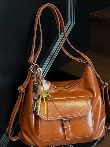 Vintage PU Leder Hobo Umhängetasche Für Damen Große Kapazität Tragetasche Mit Bärenanhänger Kontrastnähte Retro Casual Handtasche