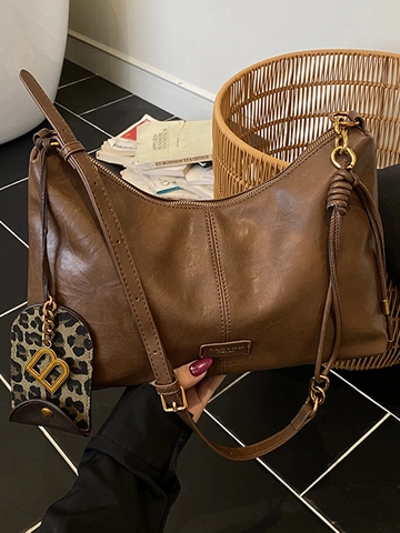Damen Große Kapazität PU Leder Hobo Umhängetasche Minimalistische Urbane Tote Crossbody Tasche Mit Leopardenmuster Anhänger