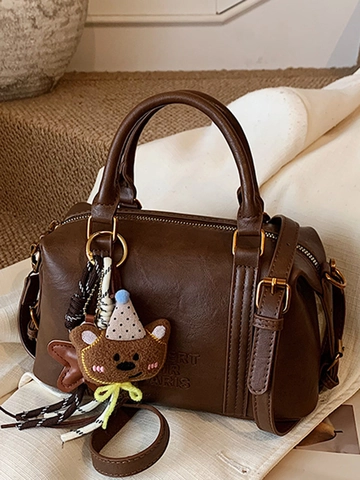 Bolso Boston de Cuero PU Vintage para Mujer 2025 Moda de Otoño Bolso de Mano de Color Sólido Bandolera Con Amuleto de Oso