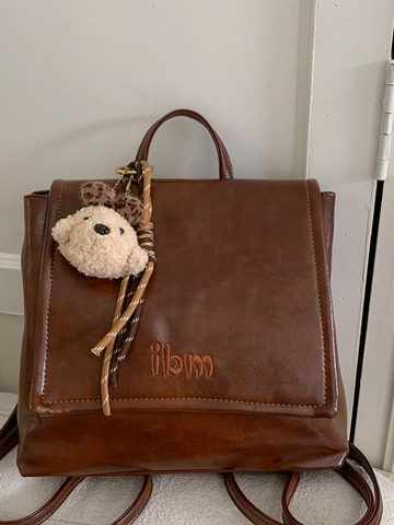 Sac à Dos en Cuir PU Rétro pour Femmes Sac d'École avec Joli Pendentif en Peluche Style Vintage pour Jeunes Filles