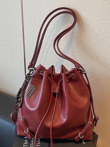 Retro Fashion PU Leather Bucket Bag For Women Minimalist Drawstring Shoulder Bag With Pendant Solid Color Casual Handbag