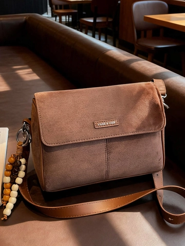 Borsa a Spalla Sottobraccio in Pelle PU Vintage per Donna Borsa da Pendolare di Grande Capacità Con Charm in Legno