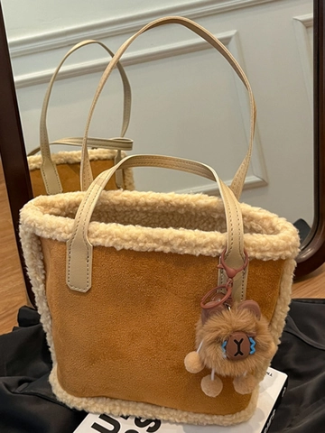 Bolso de Cubo de Lana para Mujer Con Ribete de Piel de Cordero Sintética Gran Capacidad Bolso de Hombro Con Colgante de Peluche