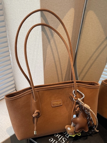 Women Retro PU Leather Underarm Shoulder Bag With Cute Bear Charm Fashion Contrast Stitching Commuting Daily Handbag Tote