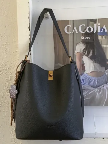Τσάντα Bucket από Δέρμα PU Μεγάλης Χωρητικότητας για Γυναίκες Ρετρό Σχέδιο Lychee Τσάντα Ώμου Αστική Απλή Καθημερινή Τσάντα Με Μενταγιόν