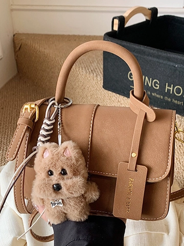 Bolso de Mano Vintage de Cuero PU Costuras en Contraste Solapa Cuadrada Con Colgante de Peluche para Mujer Bolso de Hombro