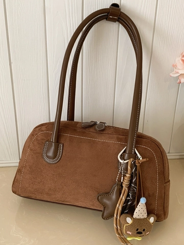 Bolso de Hombro de Axila de Estilo de Gamuza de PU Vintage para Mujer Bolso de Mano Retro de Color Sólido Con Colgante de Oso Lindo