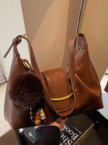 Damen Vintage Plissierte PU Leder Schultertasche Große Kapazität Einfarbige Achseltasche Mit Halbmond Schnalle Plüschball Anhänger