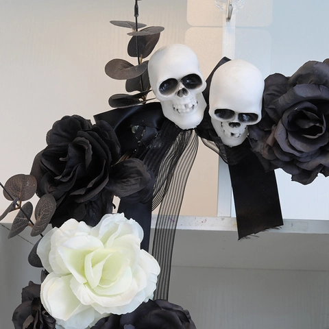 Halloween Totenkopf Rose Kranz Gotisch Schwarz Weiß Kunstblumen Türdekoration Spukhaus Horror Party Dekor