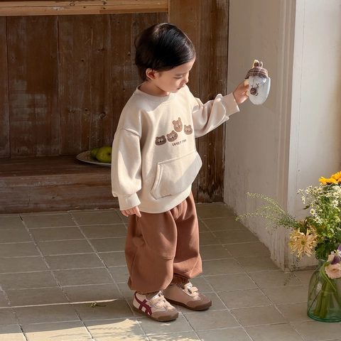 Set Primaverile da Bambino Felpa Beige con Stampa Orso Cartone e Pantaloni Caffè Completo Casual per Bambini