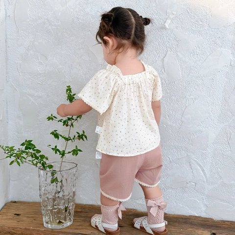 Ensemble d'Été pour Petites Filles 100% Coton Style Coréen Haut à Manches Courtes Fleuri et Short Rose à Dentelle Vêtements Décontractés