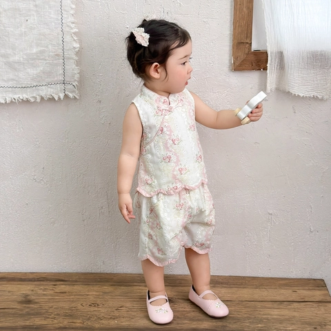 Set Abbigliamento Estivo per Neonata in Stile Cinese Top Senza Maniche Floreale e Pantaloncini Completo Tradizionale
