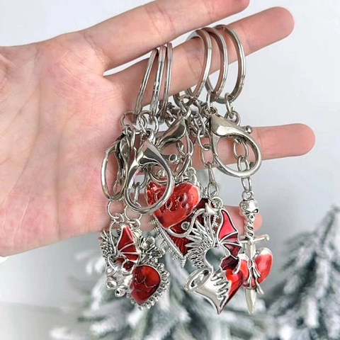 Llavero de Corazón Gótico Aleación Esmalte Rojo Colgante de Calavera y Alas para Halloween Navidad Día de San Valentín Accesorios de Bolso