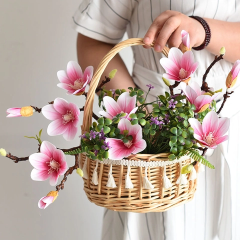 Cesto di Fiori in Rattan Intrecciato a Mano Con Fiocco in Pizzo e Nappa Fodera Impermeabile Cesto da Picnic Portatile per Damigella Decorazione Matrimonio