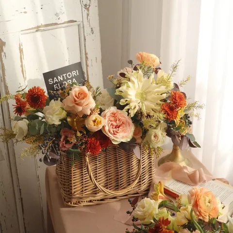 Cesto di Fiori Intrecciato in Rattan Fatto a Mano Contenitore Portatile Con Fiocco in Pizzo per Regalo di Nozze Fotografia Picnic Decorazione Casa