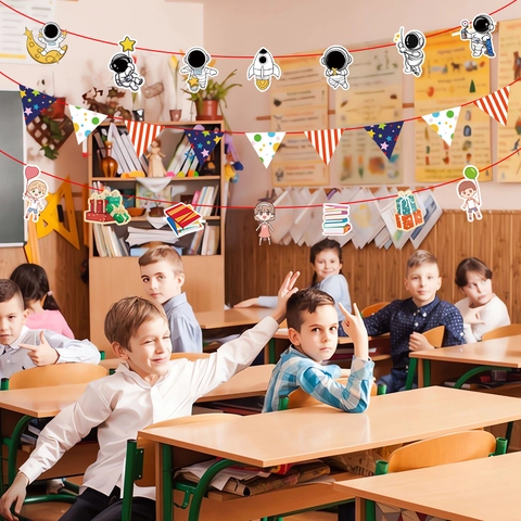 Striscione di Decorazione per Festa di Laurea a Cartone Animato Bandierine di Carta per Celebrazione Scolastica Bandiere Appese per Asilo