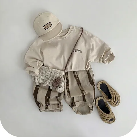 Maglietta a Maniche Lunghe per Bambini in Puro Cotone Stile Coreano Vestibilità Ampia Stampa Lettere Maroon Ragazzi Ragazze Top Casual