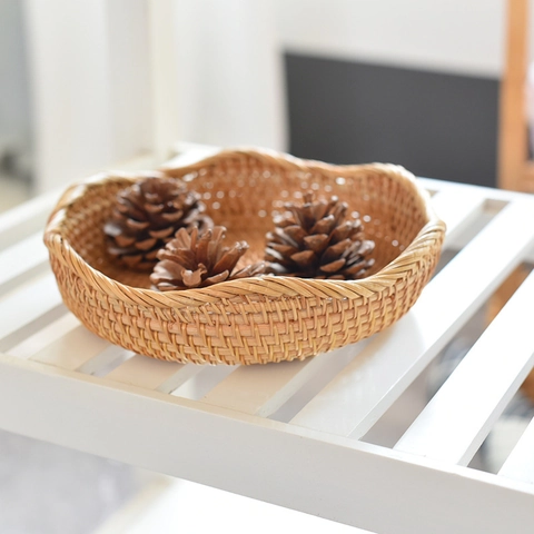 Cesto portaoggetti in rattan naturale vassoio per frutta rotondo intrecciato a mano bordo ondulato organizer da scrivania per pane verdura cucina arredamento casa