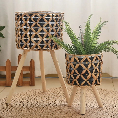 Hand Woven Grass Plant Stand With Solid Wood Tripod Legs Indoor Floor Standing Flower Pot Basket With Waterproof Plastic Liner Home Decor