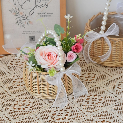 Cesto di Fiori in Salice Intrecciato a Mano Con Manico in Perle Artificiali E Fiocco Cesto per Damigella Matrimonio Portatile
