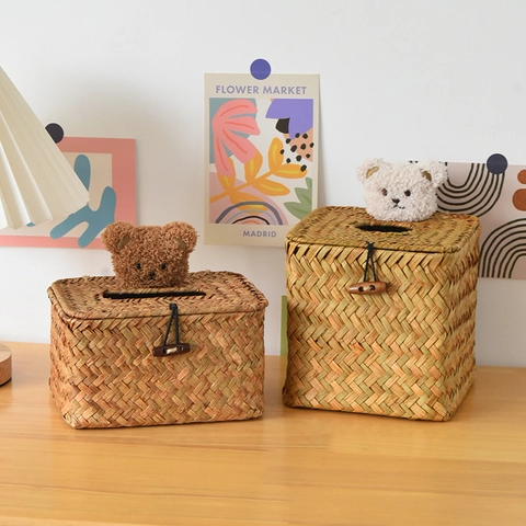 Portafazzoletti in Paglia Intrecciata a Mano Con Decorazione Orsetto di Peluche Chiusura Bottone in Legno Pastorale Quadrato Rettangolare