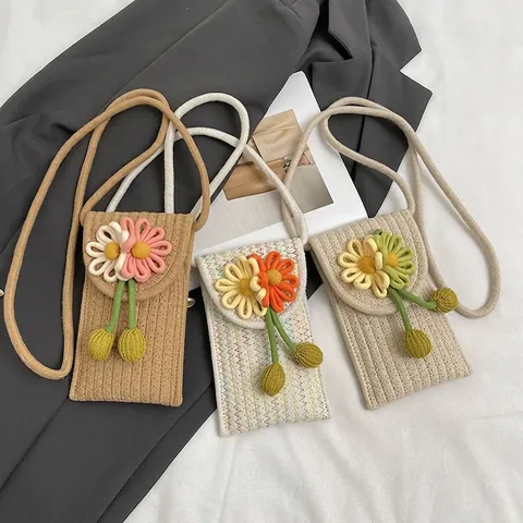 Handmade Crochet Woven Floral Phone Bag Women Sweet Bohemian Beach Crossbody Bag Mini Crochet Shoulder Bag Travel Pouch