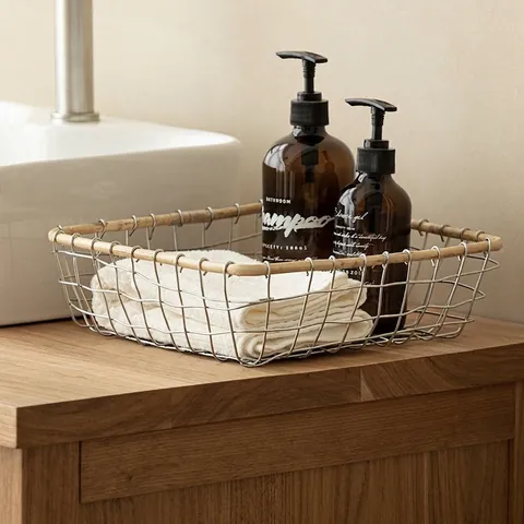Cesto Portaoggetti in Filo di Ferro Minimalista Moderno Finiture in Legno Organizzatore per Frutta e Verdura Cucina Soggiorno