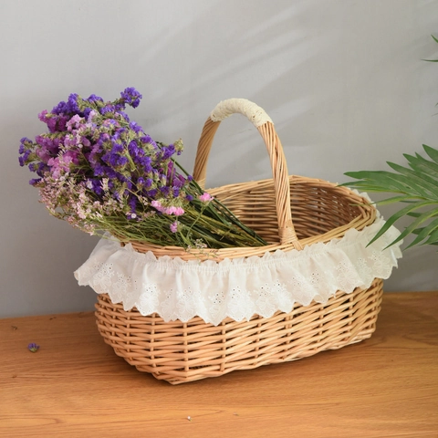 Cesto da Picnic Intrecciato in Salice Rustico Con Bordo in Pizzo Bianco e Manico in Perle per la Casa Matrimonio Fotografia