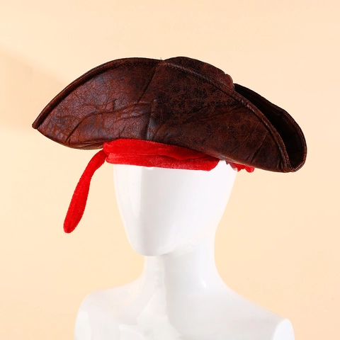 Cappello da Pirata Tricorno Vintage Marrone Finta Pelle Scamosciata Effetto Distressed Con Nastro Rosso Per Cosplay Halloween