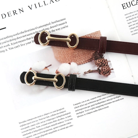 Cintura Sottile da Donna in Ecopelle Minimalista Con Fibbia in Lega d'Oro Morsetto Cintura a Pressione Decorativa Accessori Moda