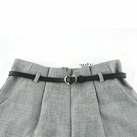 Retro Heart Metal Buckle Thin Waist Belt For Women Plastic Synthetic Leather Skinny Belt For Dresses Jeans Casual Decorative Accessory