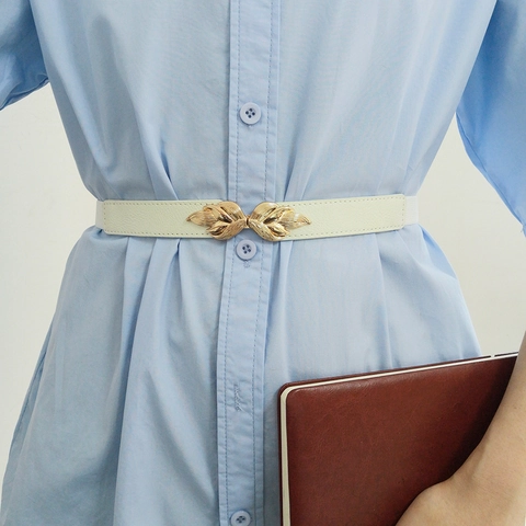 Damen Eleganter Elastischer PU Leder Schmaler Gürtel Mit Gold Blatt Legierung Schnalle Taillengürtel Für Kleid Hemd Accessoire