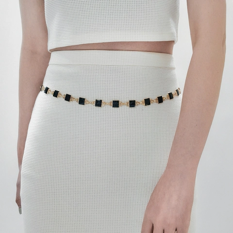 Cintura a Catena in Metallo in Lega d'Oro da Donna Con Catena in Vita Decorativa in Smalto Quadrato Bianco e Nero Per Accessorio Per Abito Stile Retrò