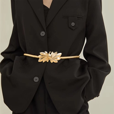 Cintura a Catena in Metallo Elastico Elegante da Donna Con Fibbia a Foglia di Acero Oro Altamente Elastico Stile Vintage