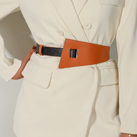 Cintura a Corsetto Larga da Donna in Pelle Artificiale Sigillo in Vita Geometrico Asimmetrico Cintura Regolabile con Fibbia ad Ardiglione