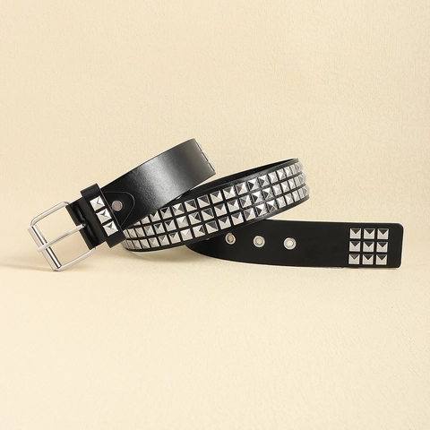 Punk Stil Nieten Patronen Verzierung Schwarzer PU Ledergürtel Y2K Hip Hop Rock Hüftgürtel Für Jeans Mode Accessoire Ganzjährig