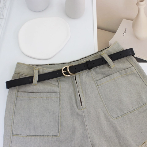 Damen Mode Schmaler PU-Leder Gürtel Mit Goldener Doppel-D-Dornschließe Minimalistischer Dekorativer Bund Für Kleider Jeans