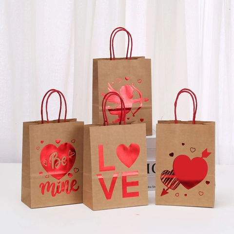 Sacchetto Regalo in Carta Kraft di San Valentino Con Motivi a Cuore e Cupido Stampati a Caldo Rossi Borsa per Imballaggio