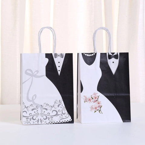 Sacchetti Regalo di Nozze in Carta Kraft Bomboniere Con Creativo Smoking Abito da Sposa Stampato Borsa Souvenir per Ospiti