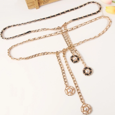 Elegante Cintura a Catena in Metallo da Donna Pelle PU Intrecciata Fiore di Camelia Ciondolo Perla Artificiale Regolabile