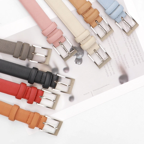 Cintura Sottile da Donna in Pelle Artificiale Con Fibbia ad Ardiglione in Lega Moda Semplice Pendolare Cintura Decorativa