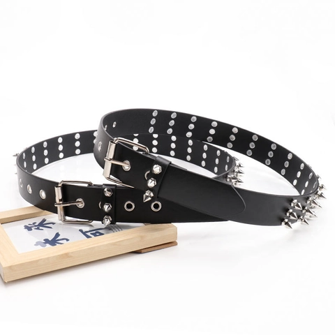 Cintura Unisex Punk Rock in Pelle PU Nera con Tre File di Borchie e Spuntoni in Metallo Argento Hip Hop Streetwear