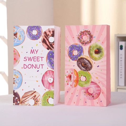 Donut Themed Cartoon Kraft Paper Gift Bags With Stickers For Party Candy Cookies Food Packaging Printed Colorful Treat Bags