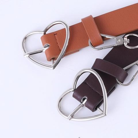 Damen PU Leder Punk Gürtel Herz Schnalle Hohl Ösen Dekorative Taillenriemen Mit Abnehmbarer Metallkette Y2K Gothic Mode Accessoire