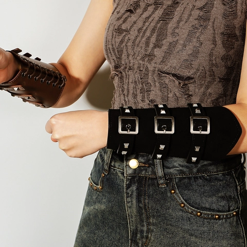 Parambracci Medievali Vichinghi in Finta Pelle Retro Cavaliere Punk Rivetti Protezioni Per Halloween Cosplay Uomo Donna