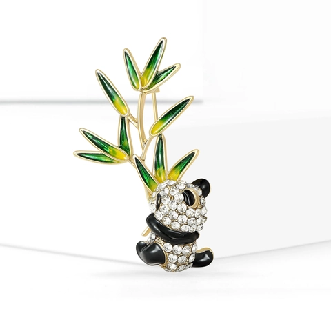 Spilla Simpatica a Forma di Panda che si Arrampica sul Bambù in Lega con Strass e Smalto per Uomo e Donna Accessorio Moda Stile Cinese