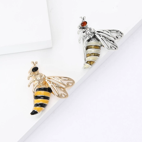 Vintage Legering Emaille Bij Brosche Voor Vrouwen Voortreffelijk Strass Holle Vleugel Insect Reversspeld Sieraden Voor Pak Jas