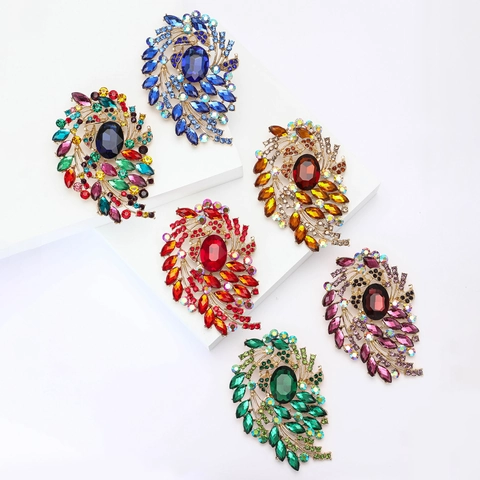 Vintage Alloy Rhinestone Floral Brooch For Women Large Luxury Crystal Breastpin For Shawl Cardigan Fashion Jewelry Gift