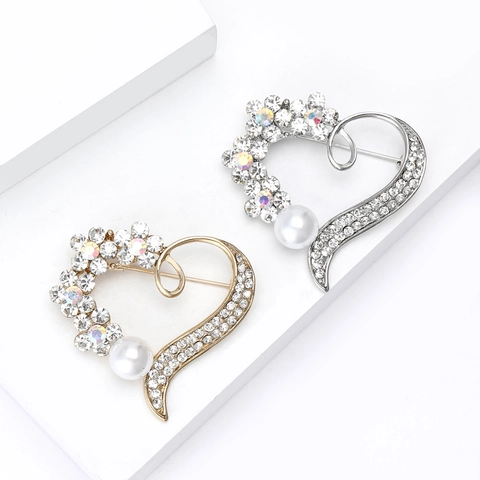 Elegant Heart Brooch For Women Alloy Rhinestone Flower Pin With Artificial Pearl Vintage Korean Fashion Jewelry Clothing Accessory Gift