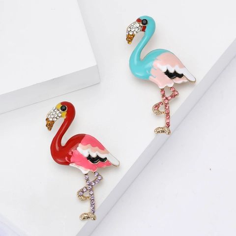 Fashion Flamingo Brooch Enamel Animal Lapel Pin For Women Alloy Rhinestone Exquisite Suit Coat Dress Brooch Accessory Gift